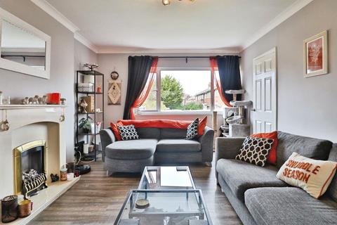3 bedroom end of terrace house for sale, Dawlish Grove, LEEDS