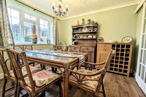 5 bedroom detached house for sale, Liphook Road, Bordon GU35