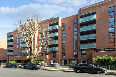 Bathurst Square, London, N15