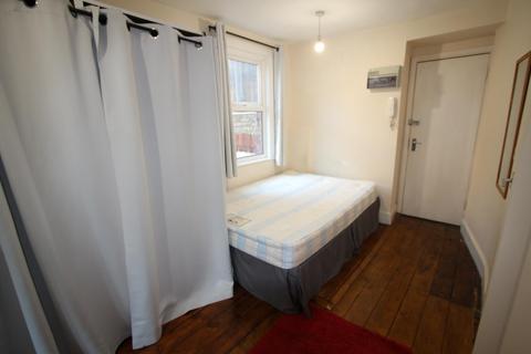 undefined, Mountfield Road, London, N3