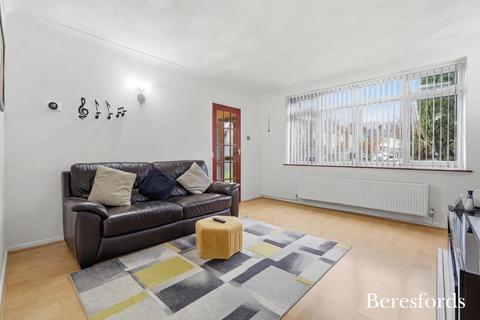 4 bedroom semi-detached house for sale, Shaw Crescent, Hutton, CM13