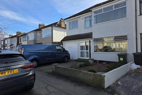undefined, Chestnut Avenue, Hornchurch RM12