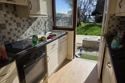undefined, Chestnut Avenue, Hornchurch RM12