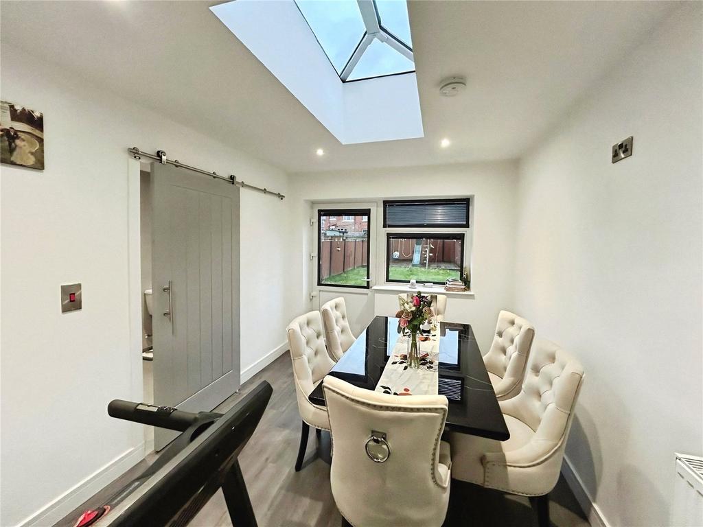 Dining Room/Bedroom