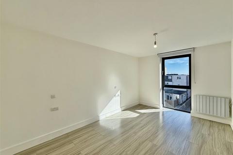 1 bedroom apartment to rent, 369 Staines Road, Hounslow TW4