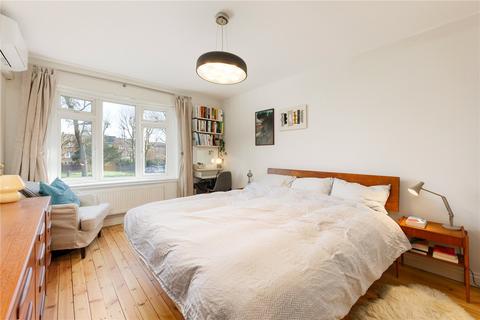 undefined, Virginia Road, London, E2