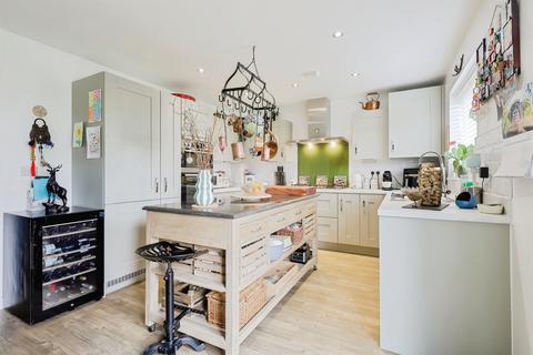4 bedroom detached house for sale, Honeysuckle Way, Raunds