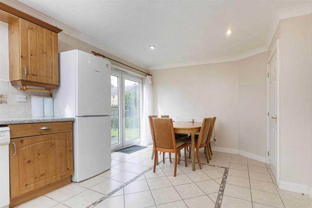 Bramleys Estate Agents - Springhall Gardens - Hudd