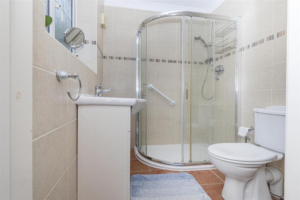 Bramleys Estate Agents - Springhall Gardens - Hudd