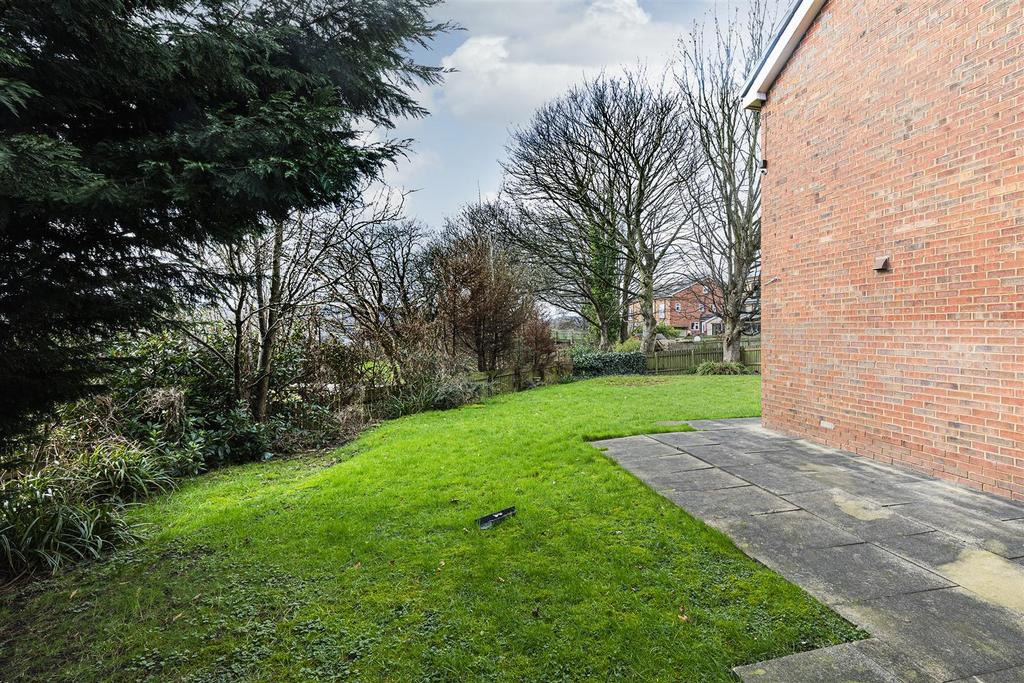 Bramleys Estate Agents - Springhall Gardens - Hudd