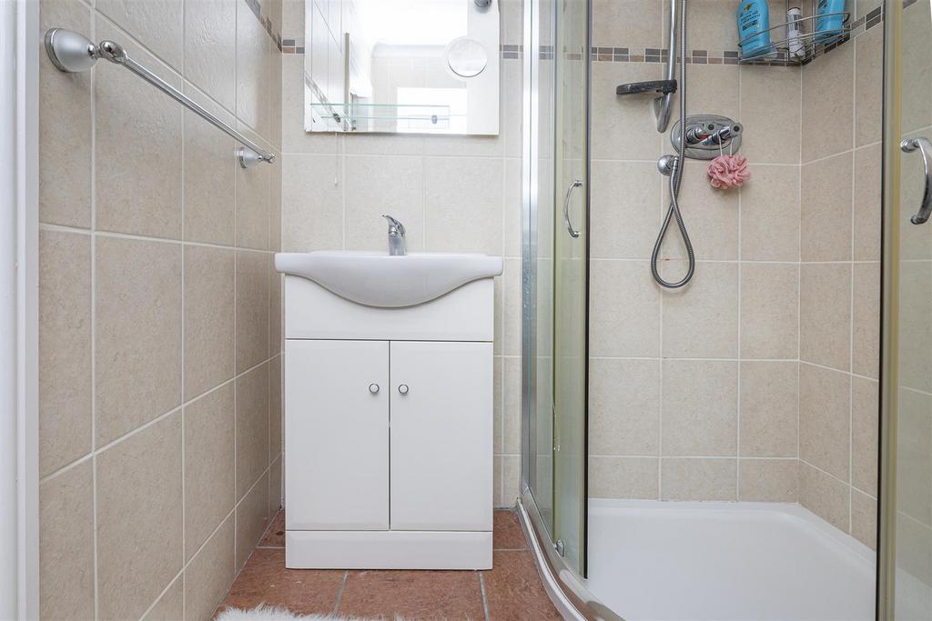Bramleys Estate Agents - Springhall Gardens - Hudd