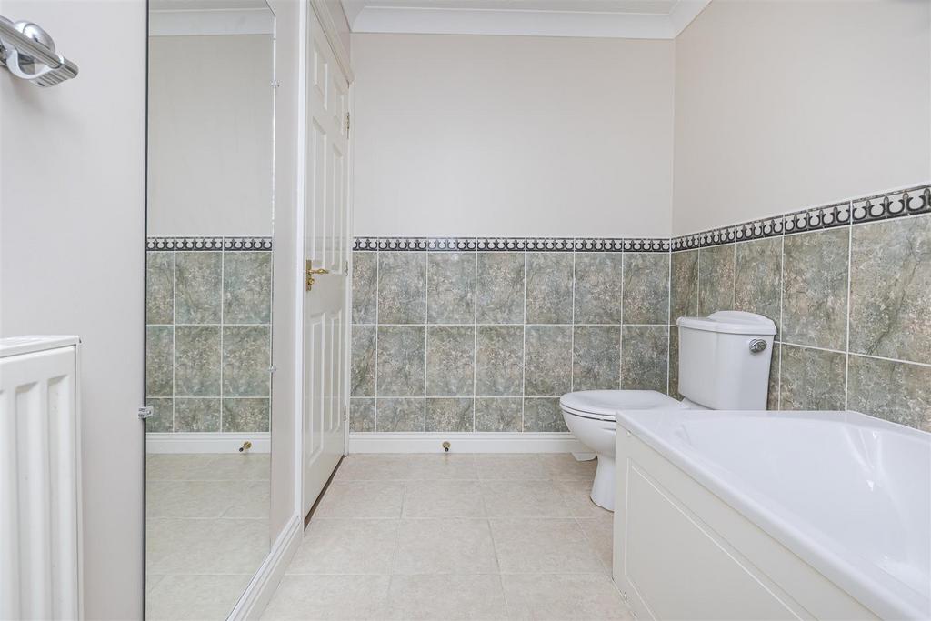 Bramleys Estate Agents - Springhall Gardens - Hudd