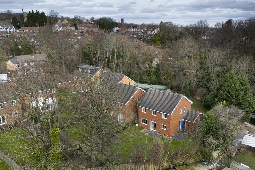 Bramleys Estate Agents - Springhall Gardens - Hudd