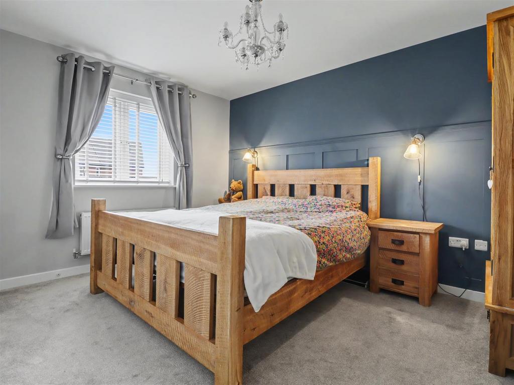 Principal bedroom