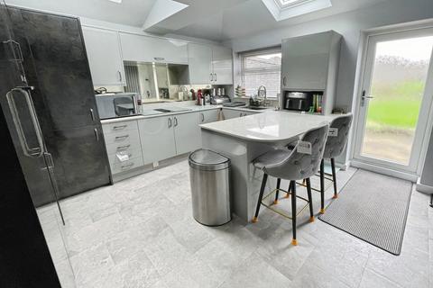 3 bedroom semi-detached house for sale, Beechdale Avenue, Birmingham, B44