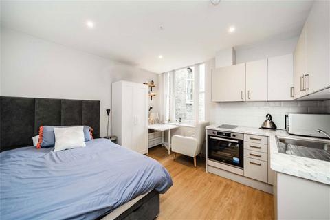 Studio to rent, Glendower Place, London SW7
