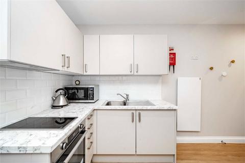Studio to rent, Glendower Place, London SW7