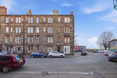 19/8 Albion Place, Easter Road, Edinburgh, EH7