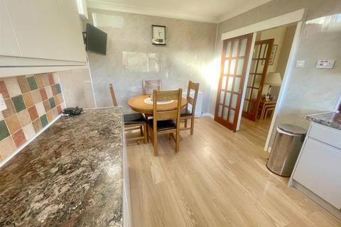 undefined, Rhianfa, Benllech, Tyn-Y-Gongl