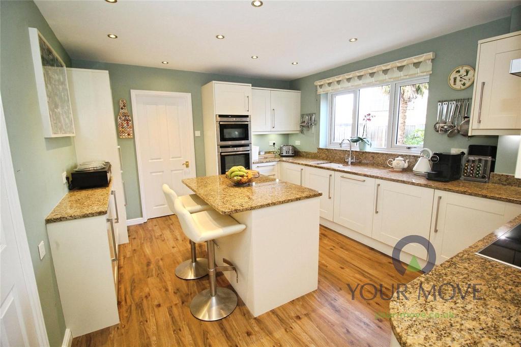 Kitchen/Breakfast Rm
