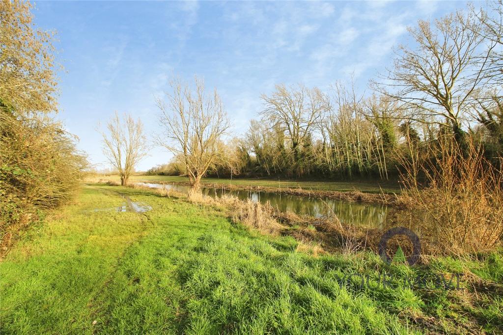 Nearby Riverside