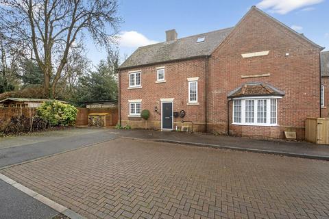 Maida's Way, Reading, RG7
