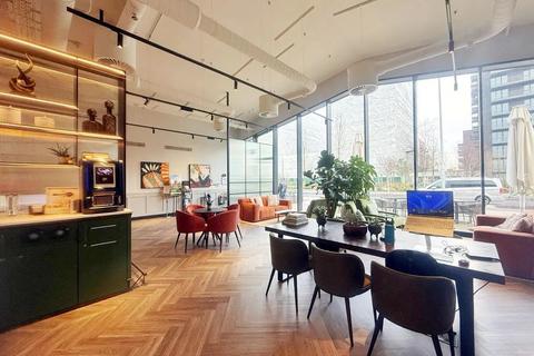 3 bedroom flat to rent, Greenleaf Walk, Southall UB1