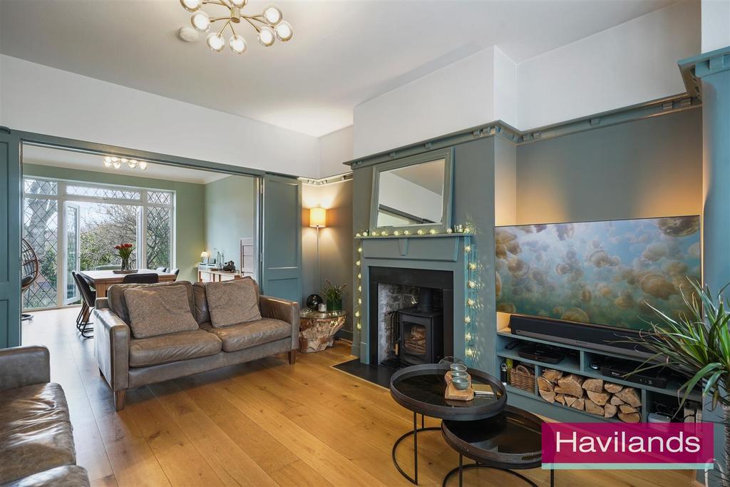 Oakwood Crescent-21.jpg