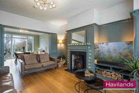 4 bedroom semi-detached house for sale, Oakwood Crescent, London