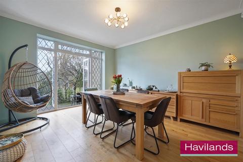 4 bedroom semi-detached house for sale, Oakwood Crescent, London