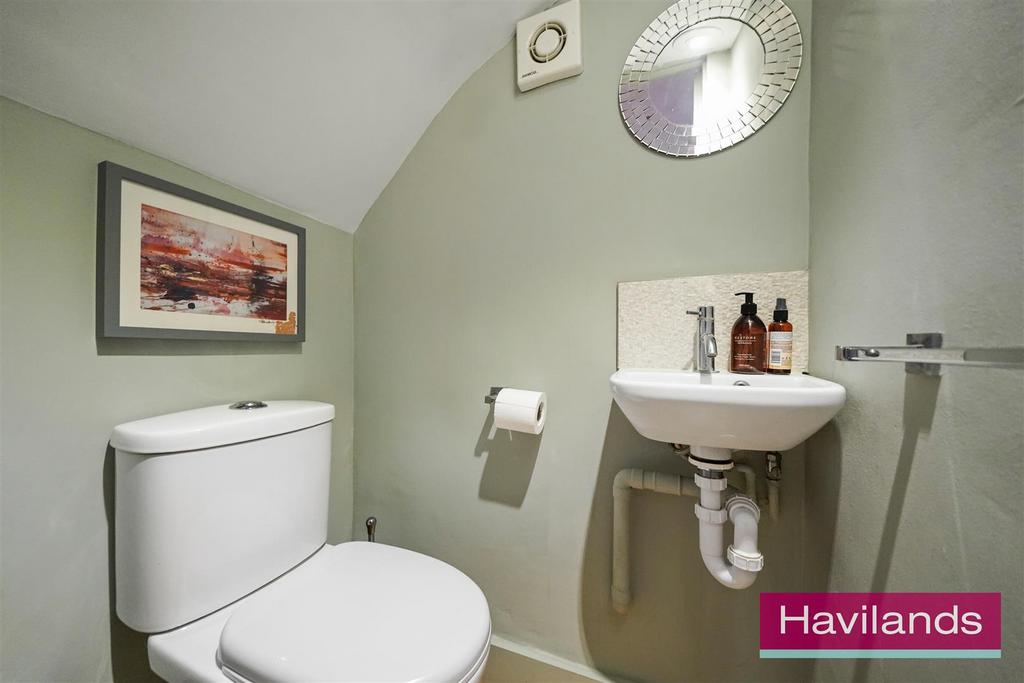 Oakwood Crescent-23.jpg