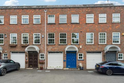 4 bedroom terraced house to rent, Dene Road, Northwood HA6