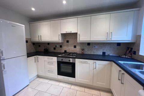 undefined, Lightwater,  Surrey,  GU18