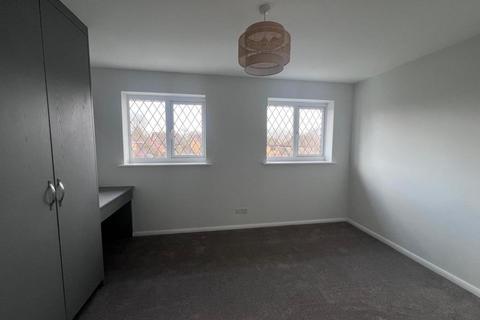 undefined, Lightwater,  Surrey,  GU18