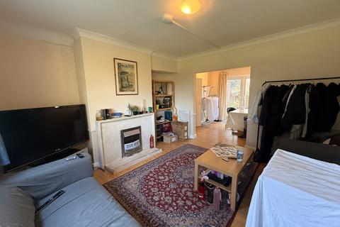 4 bedroom terraced house to rent, Nottingham NG8