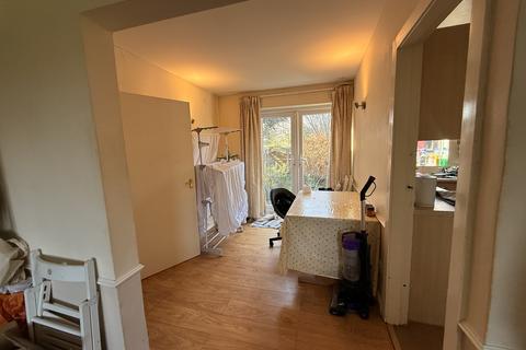 4 bedroom terraced house to rent, Nottingham NG8