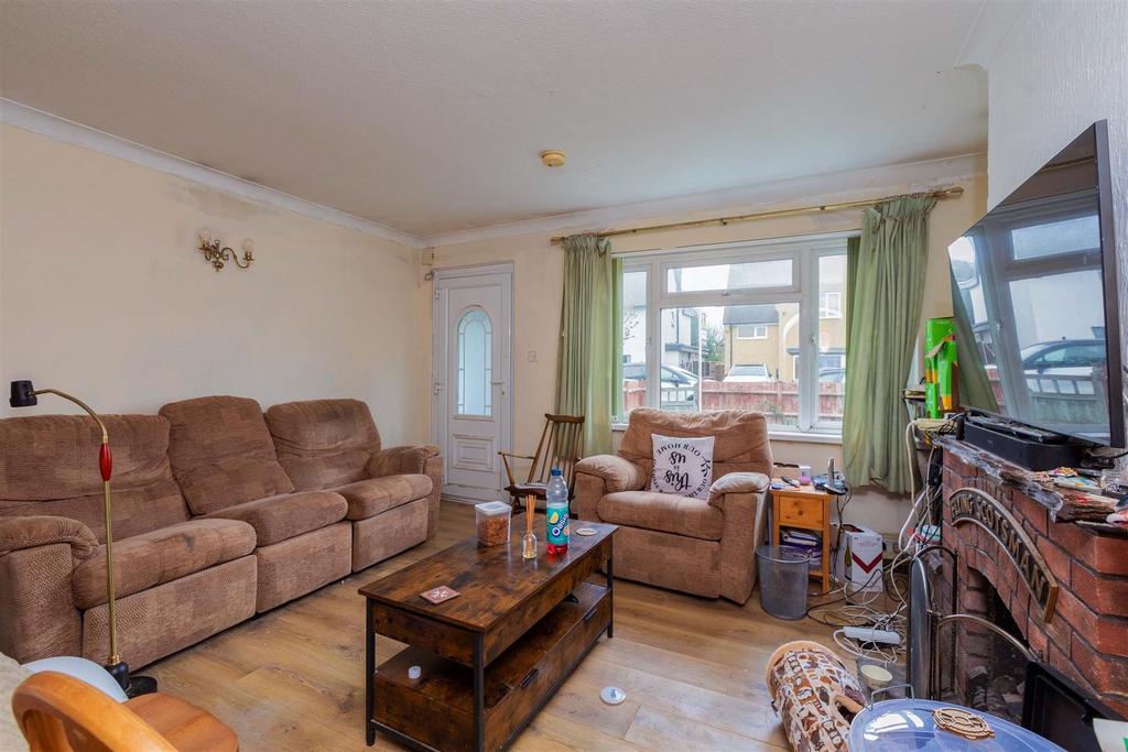 59 Dennis Way-9.jpg