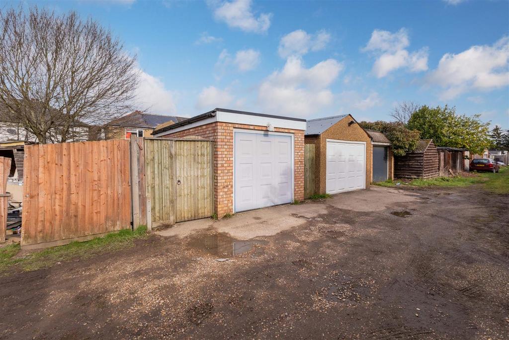 59 Dennis Way-6.jpg
