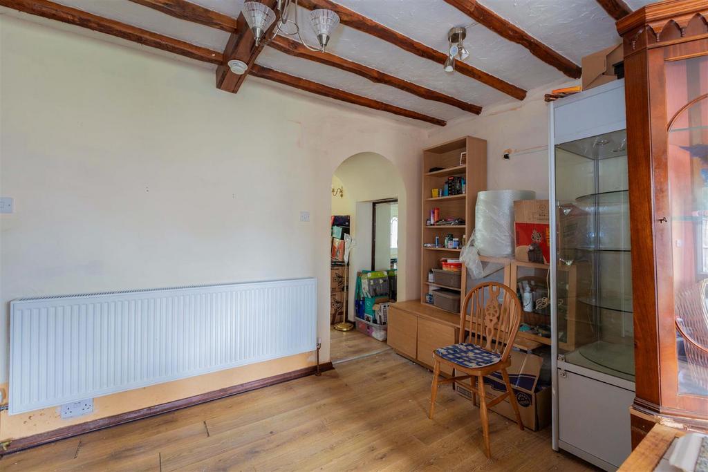 59 Dennis Way-6.jpg