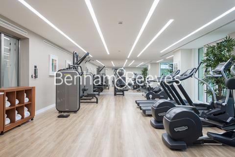 2 bedroom apartment to rent, Queenstown Road, London SW11