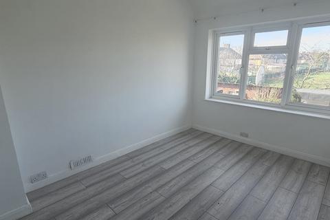 2 bedroom semi-detached house to rent, Canonsleigh Road, Dagenham RM9