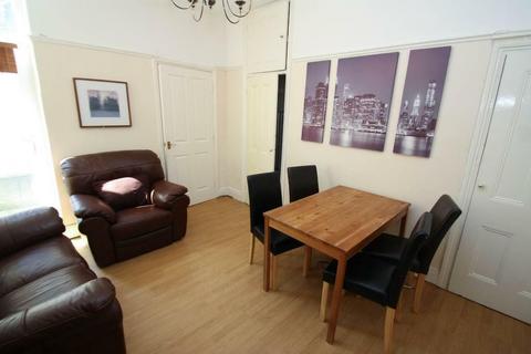 3 bedroom ground floor maisonette to rent, Tavistock Road, Newcastle upon Tyne, NE2