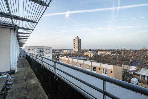 2 bedroom apartment for sale, Flint Close, Stratford, London