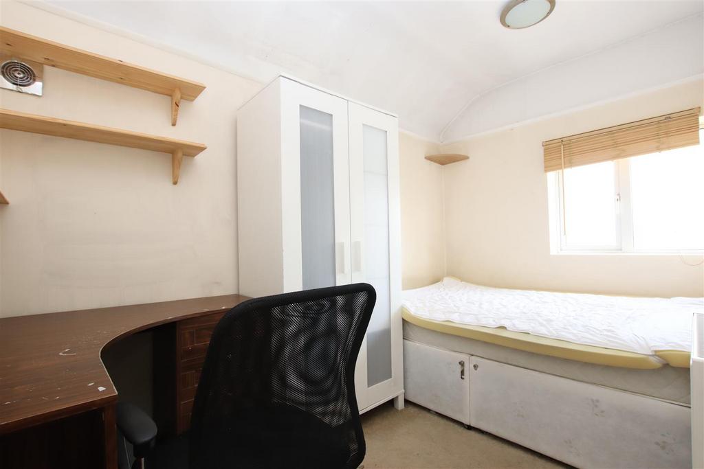 Bedroom four (2).JPG