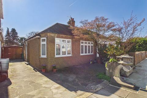 2 bedroom bungalow for sale, Coombe Crescent, Hampton