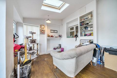5 bedroom semi-detached house for sale, Betterton Drive, Sidcup