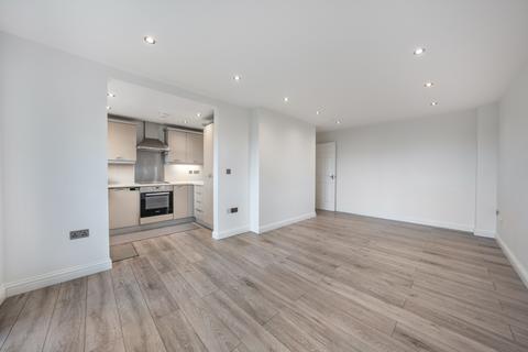 2 bedroom apartment to rent, Cottonham Close, London, N12