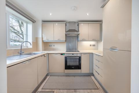 2 bedroom apartment to rent, Cottonham Close, London, N12