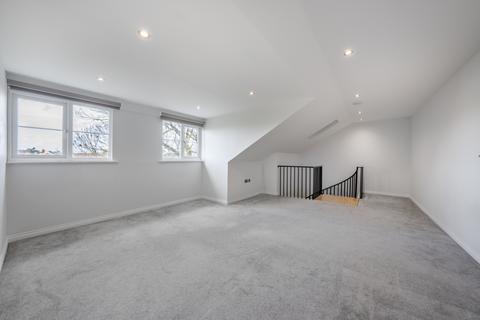 2 bedroom apartment to rent, Cottonham Close, London, N12