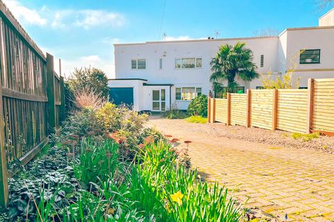 3 bedroom semi-detached house for sale, Leicester Road, Oadby, LE2